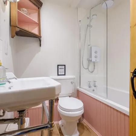 Fellfoot In The District * 스테이블리